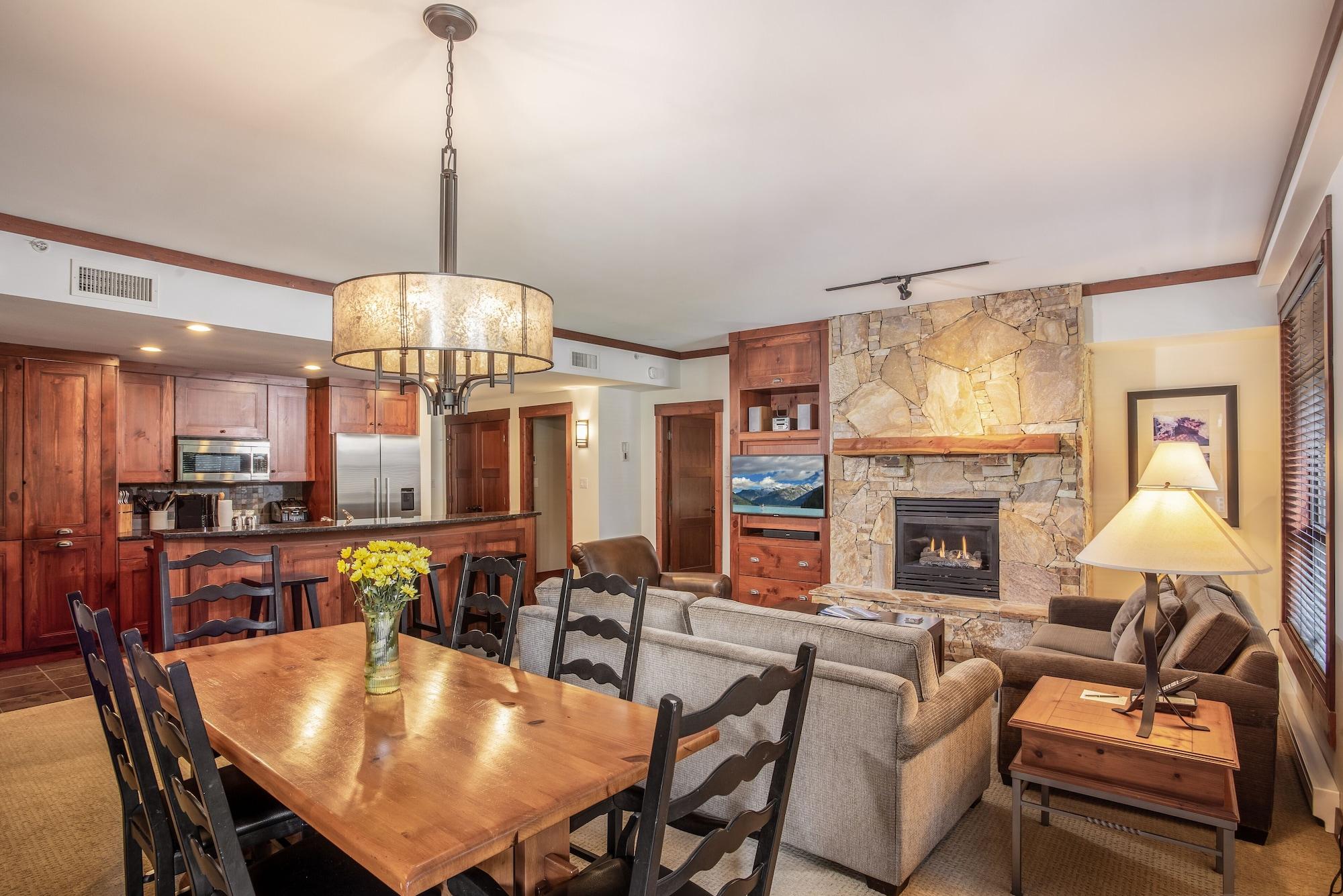 First Tracks Lodge Whistler Luaran gambar