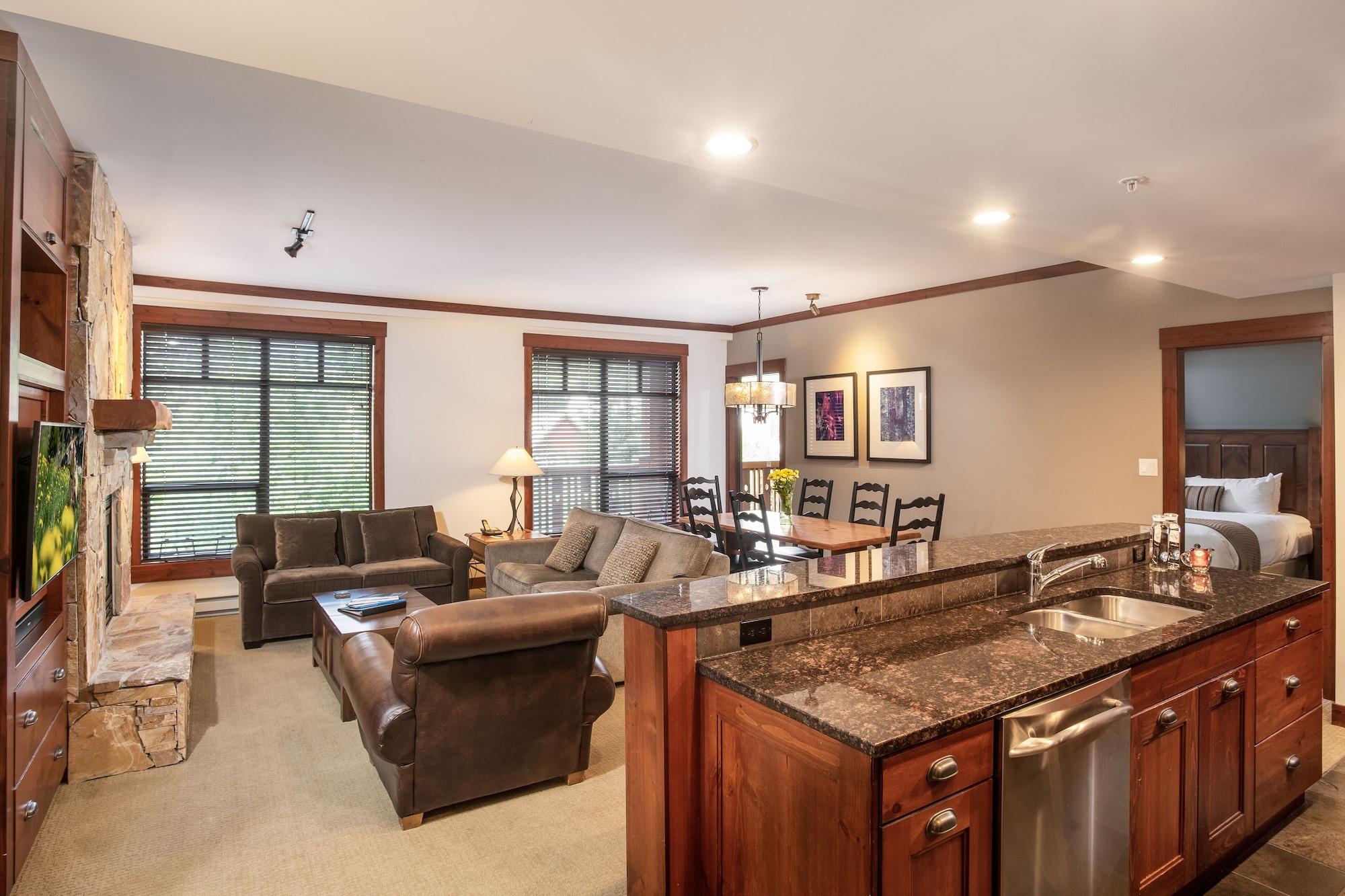 First Tracks Lodge Whistler Luaran gambar