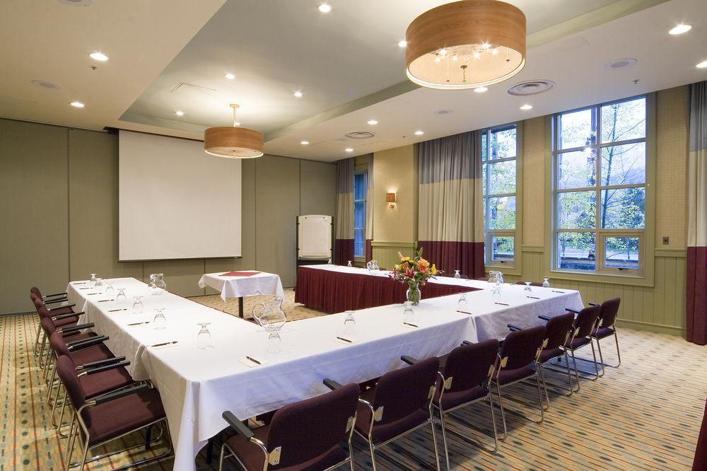 First Tracks Lodge Whistler Luaran gambar