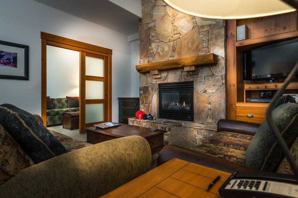 First Tracks Lodge Whistler Luaran gambar