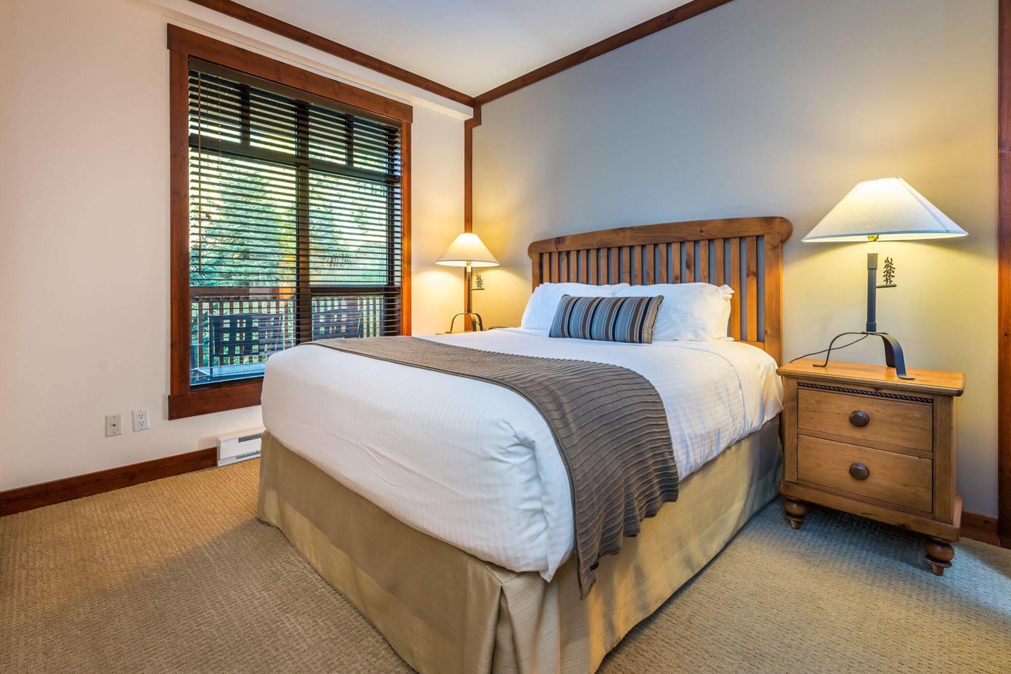First Tracks Lodge Whistler Luaran gambar